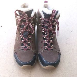 Columbia Ahnu Brown and Gray Vibram Ankle Boots